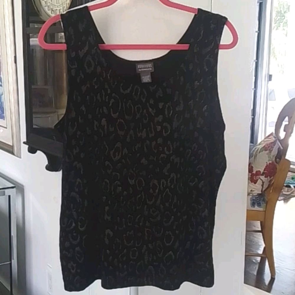 CHICO'S top